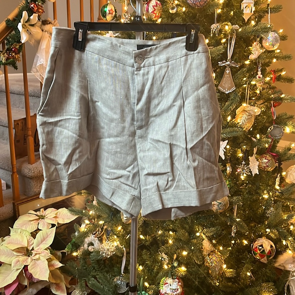 Karen Kane linen shorts